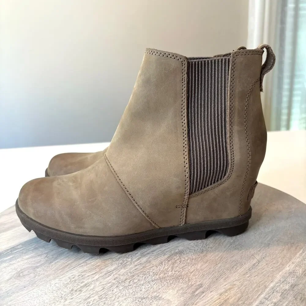 Sorel Emelie Chelsea Waterproof Leather Boots Women's US 9.5 Taupe Ankle Boot